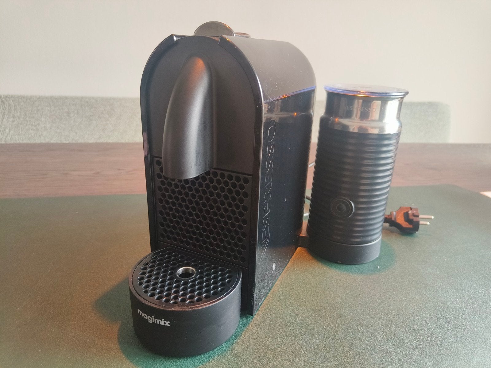 Defecte Magimix Nespresso U & Milk (M130) – voor onderdelen, Witgoed en Apparatuur, Espresso apparaat, Ophalen of Verzenden, 1 kopje