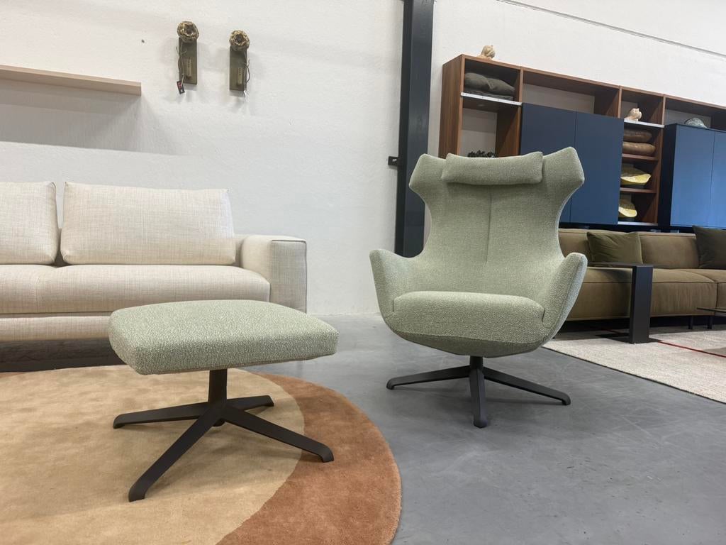 Nieuw Design on Stock Nosto Draai fauteuil Poef Groen Stof, Huis en Inrichting, Fauteuils, Leolux Harvink Jori Rolf Benz Gelderland Eyye Montis