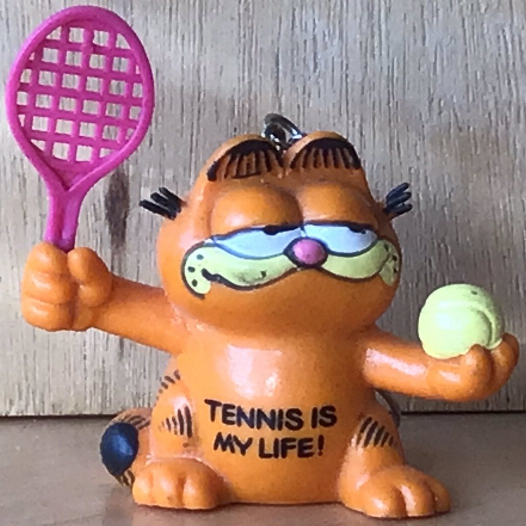 Bully sleutelhanger Garfield ‘Tennis is my life!’ - ZGAN, Ophalen of Verzenden, Suske en Wiske, Zo goed als nieuw, Beeldje of Figuurtje