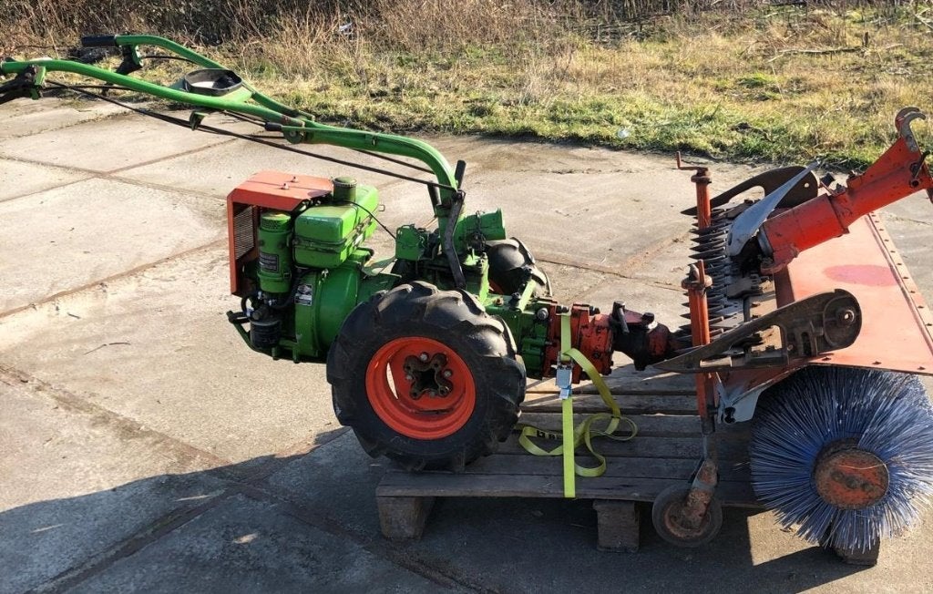 Agria 3400 diesel, weinig gebruikt. Met bezem en maaibalk, Ophalen, Gebruikt, Overige soorten, Agria