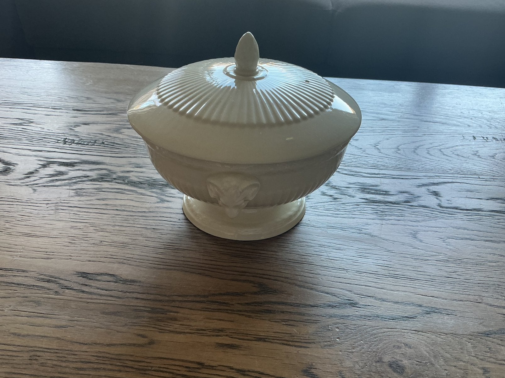 1 mooie dekschaal met deksel Wedgwood type Edme, Verzenden, Overige typen, Zo goed als nieuw, Overige stijlen