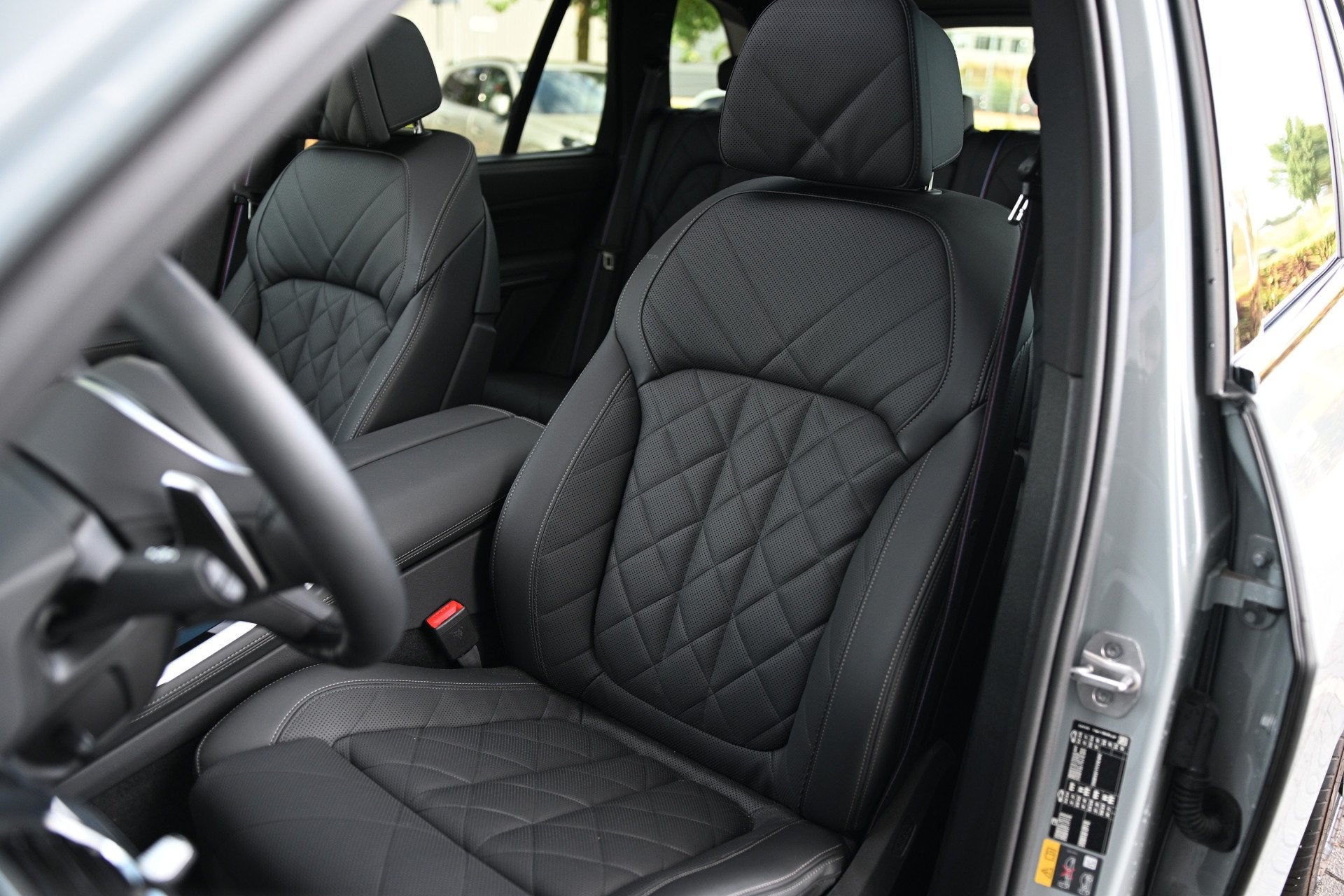 BMW X5 xDrive50e M Sport Automaat / Trekhaak / Panoramadak /, Dealer onderhouden, Gebruikt, 2395 kg, Met garantie (alle)