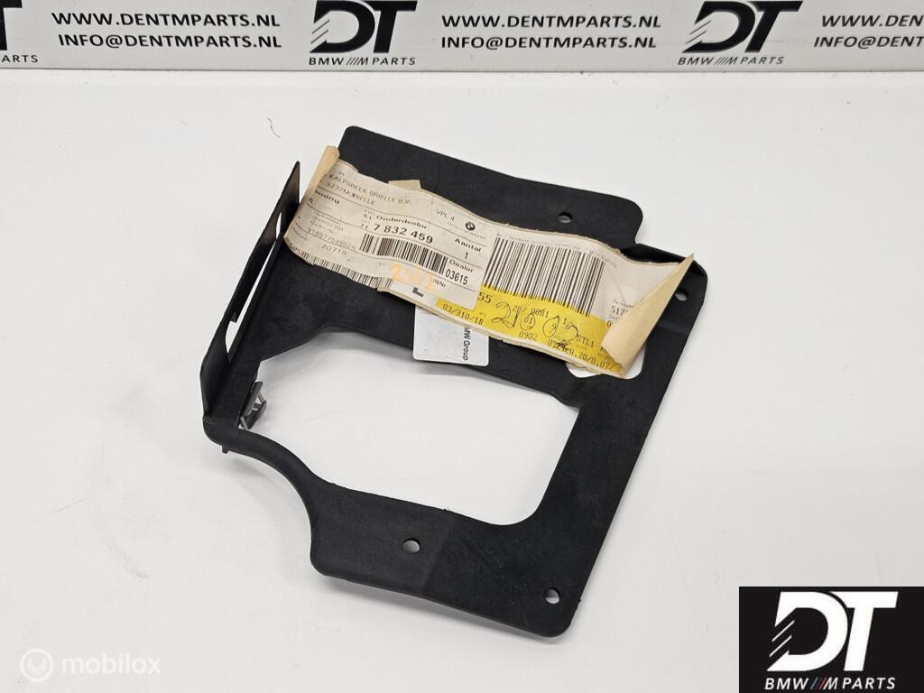 Beugel onderplaat links BMW E46 Xi 51717832459, Nieuw, Ophalen of Verzenden