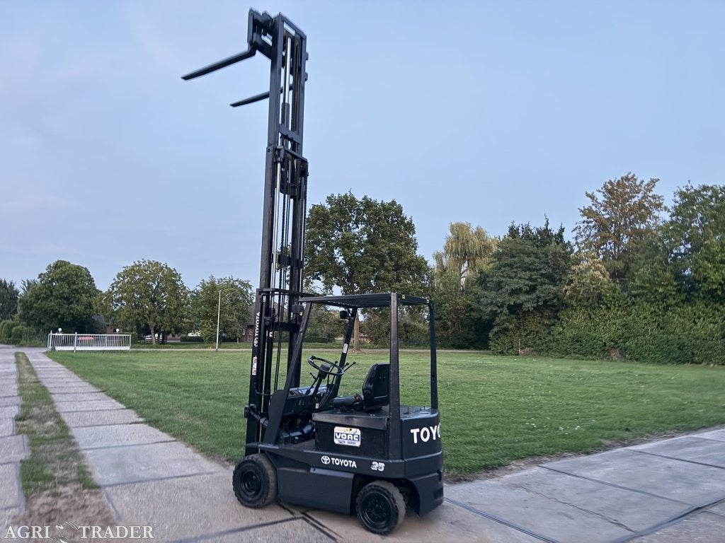 Toyota 2.5 tonner elektrisch triplo 500cm freelift sideshift