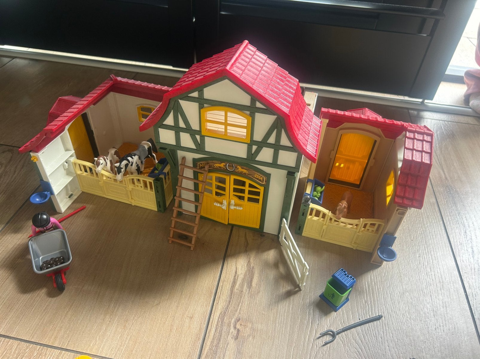 Playmobil country paardrijclub en boerderij uitbreidingen, Kinderen en Baby's, Verzenden, Zo goed als nieuw