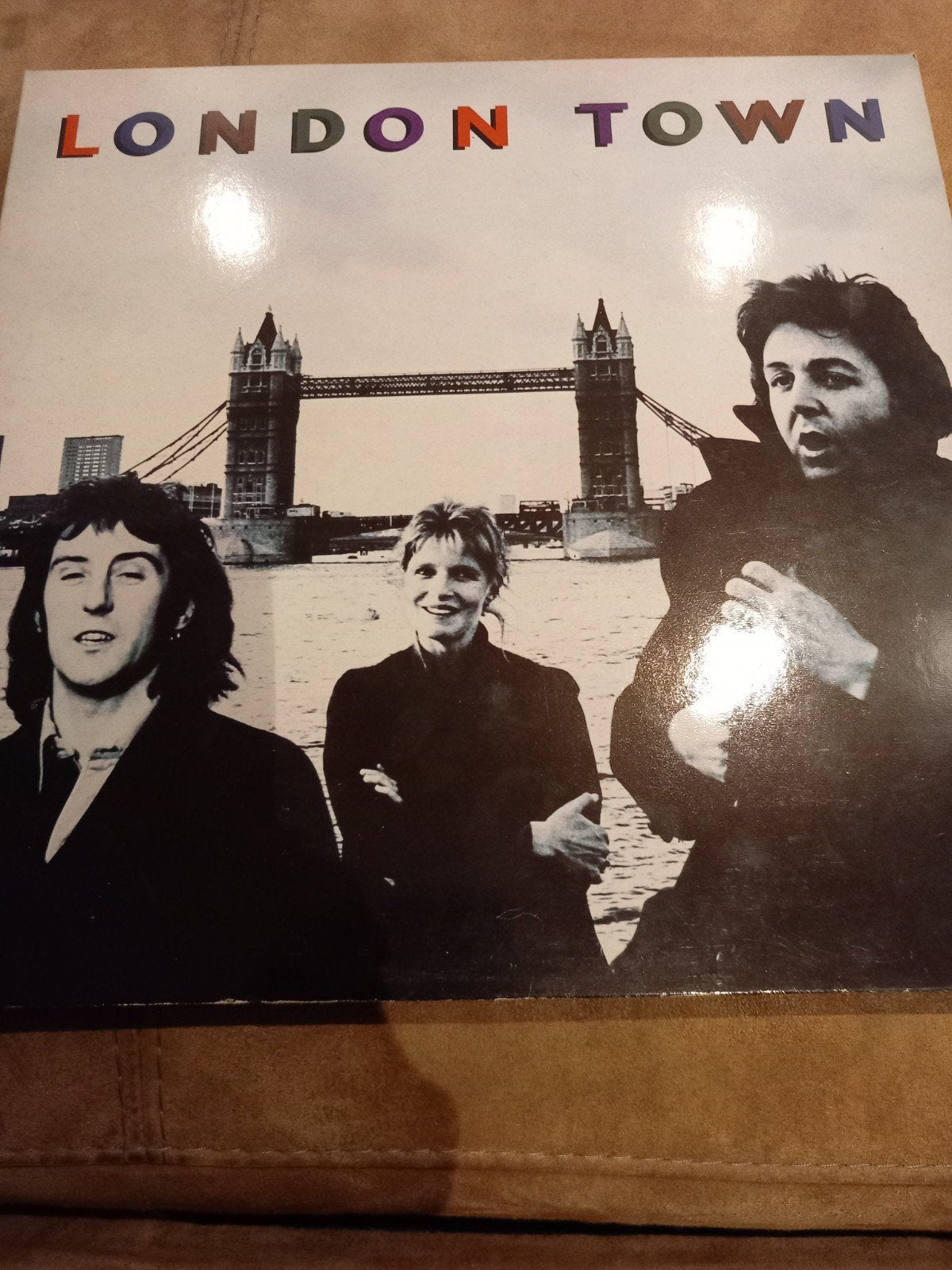 PAUL MCCARTNEY EN WINGS LONDON TOWN (MET POSTER), Ophalen of Verzenden