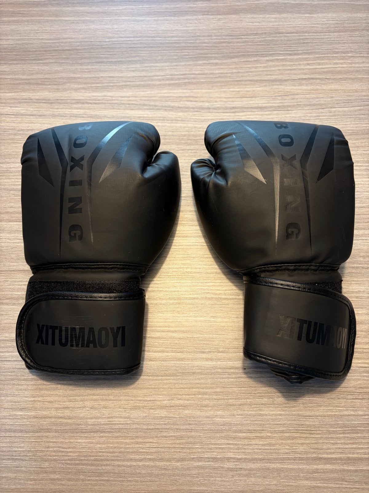 Zwarte bokshandschoenen - bijna nieuw, Sport en Fitness, Ophalen of Verzenden, Zo goed als nieuw, Bokshandschoenen