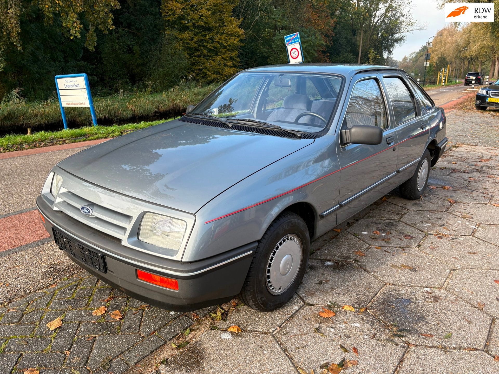 Ford Sierra 1.6 GL 1e eigenaar OLDTIMER!, Dealer onderhouden, Gebruikt, 4 cilinders, 1600 cc