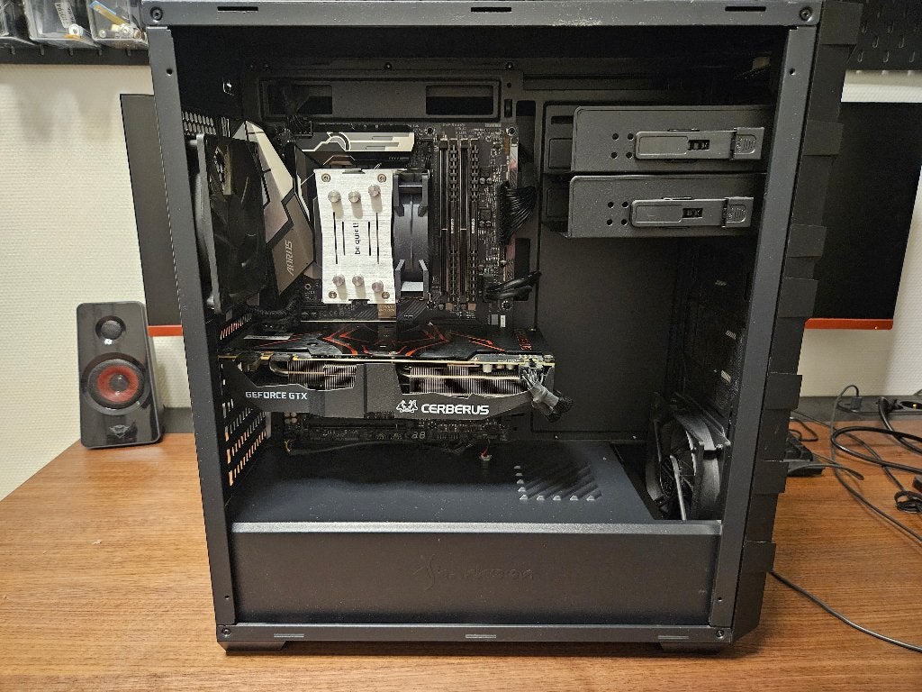 Game Computer, mag weg voor een mooie prijs!, Ophalen, Gebruikt, Custom Build, 2 TB