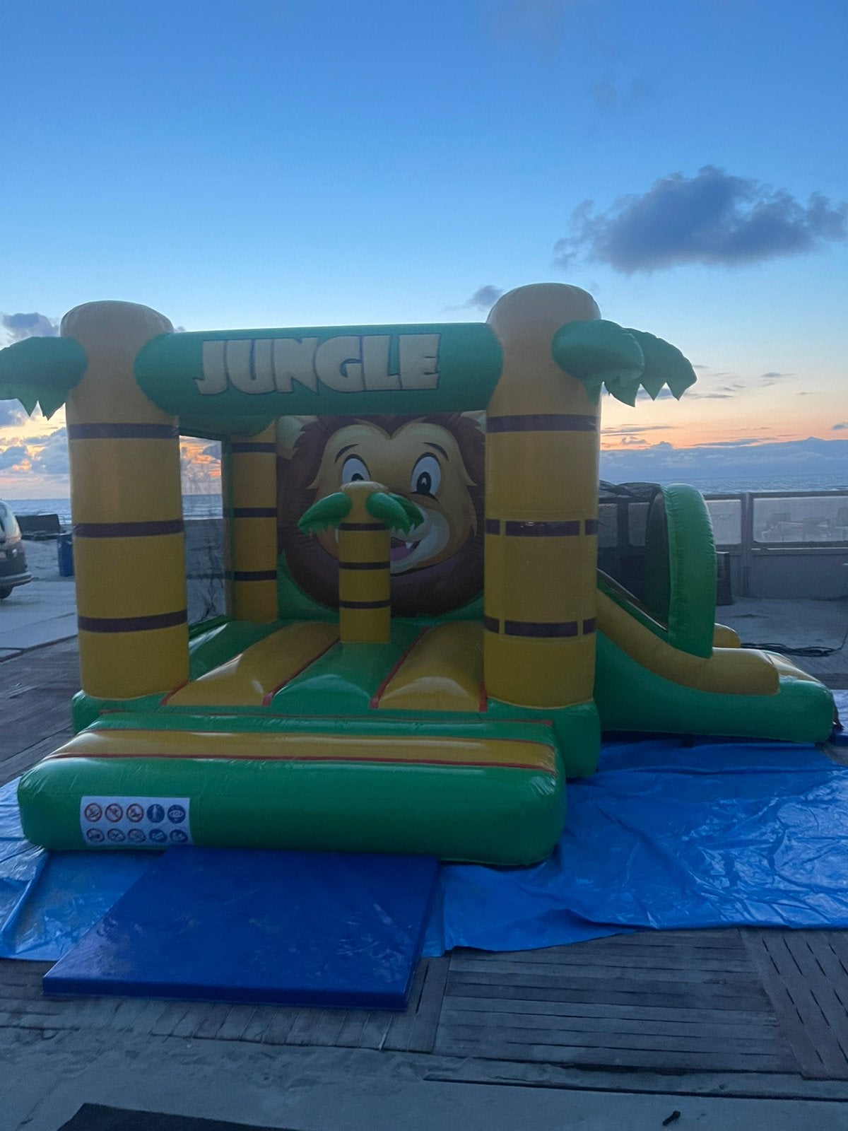 Springkussen te huur diverse €75,- per dag te huur, Ophalen of Verzenden, Zo goed als nieuw