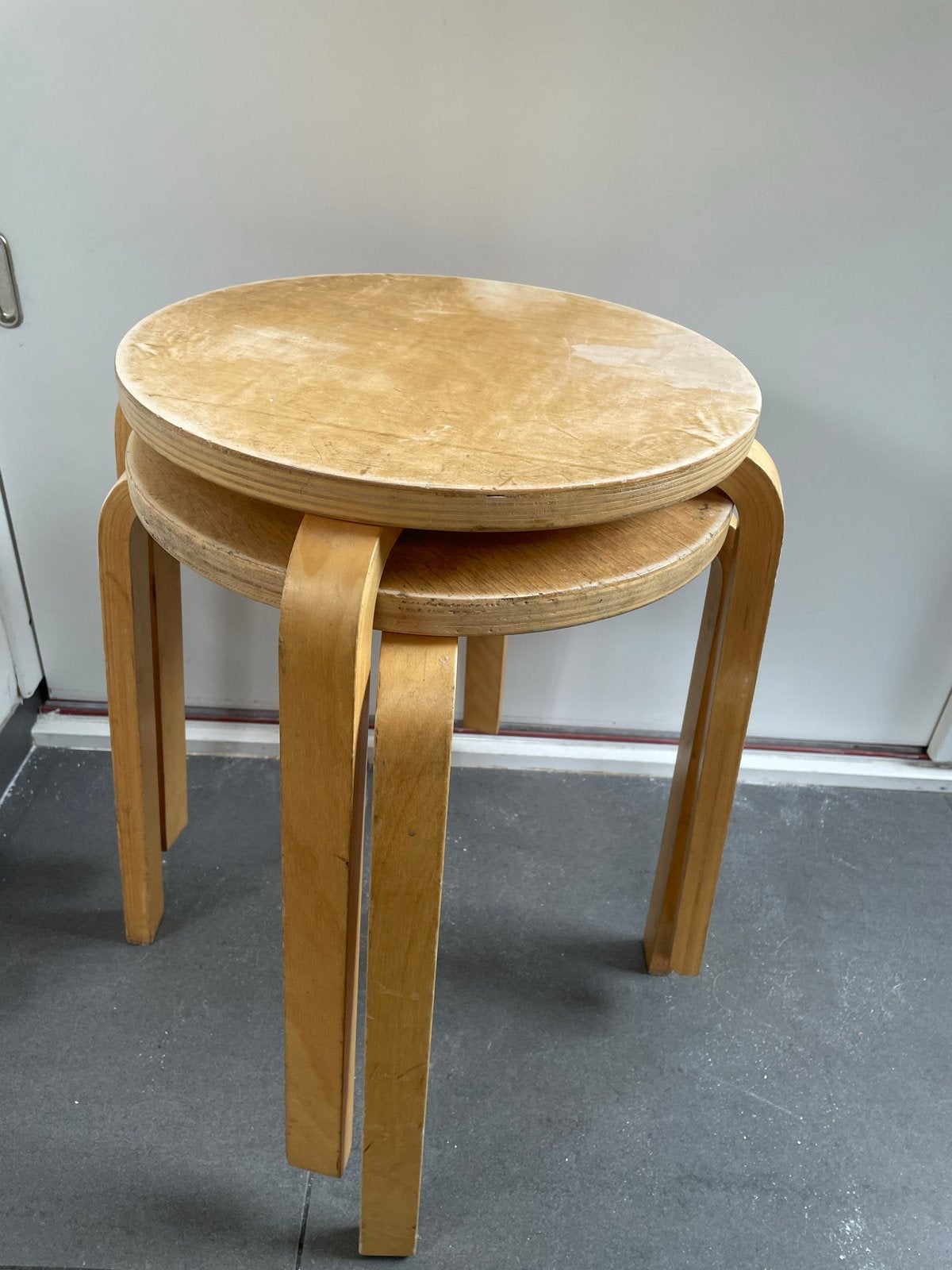 2 IKEA Frosta Houten krukken, Ophalen of Verzenden, Gebruikt, Hout