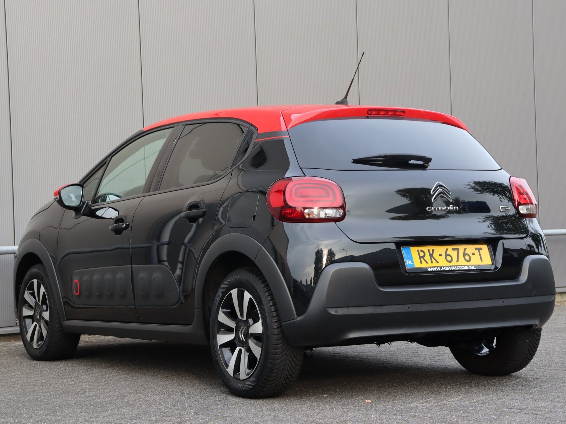 Foto 8 van Citroen C3 1.2 PureTech Shine navi LM airco org NL
