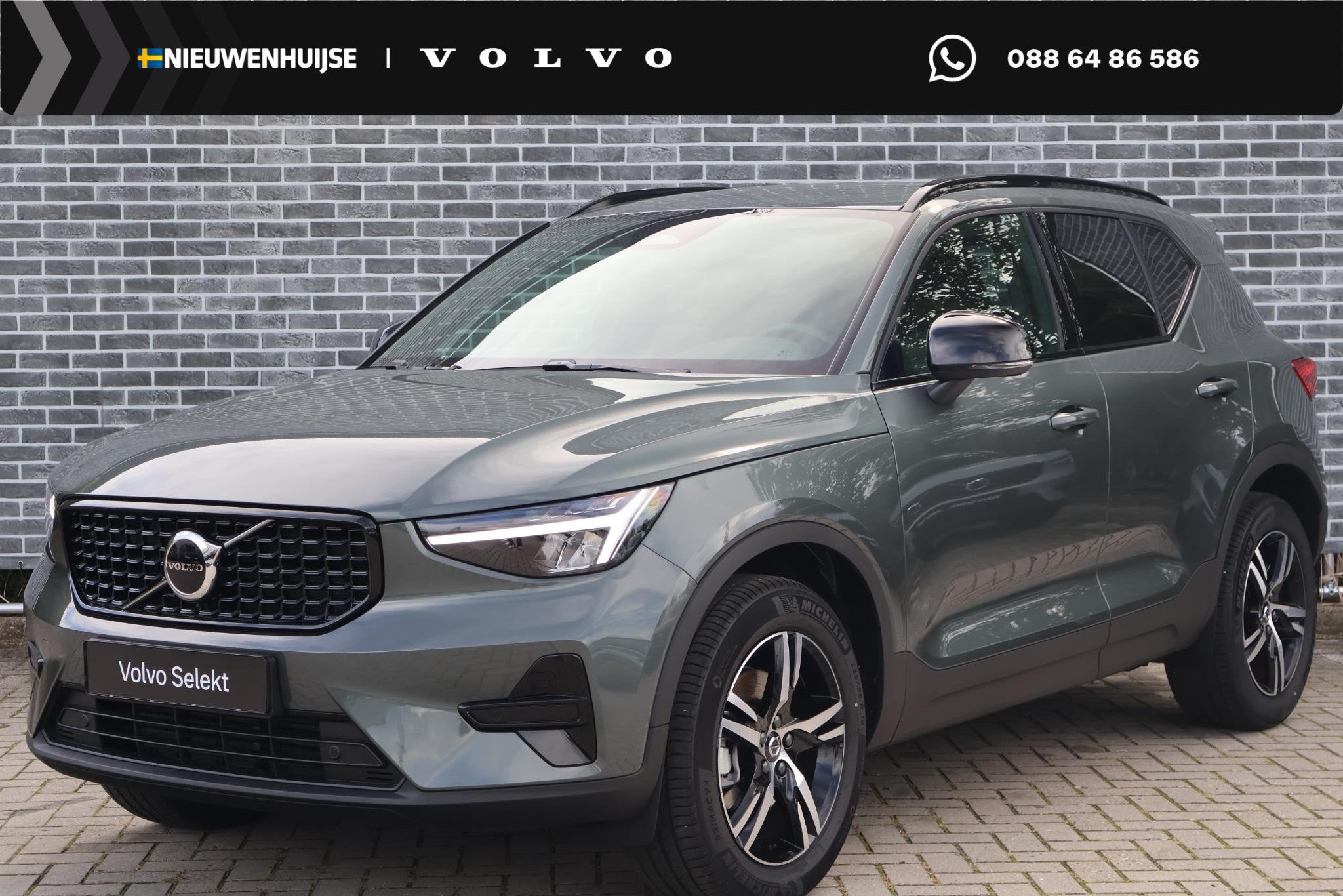 Volvo XC40 2.0 B4 Plus Dark | Trekhaak | Harman Kardon Audio, Gebruikt, Euro 6, 4 cilinders, Origineel Nederlands