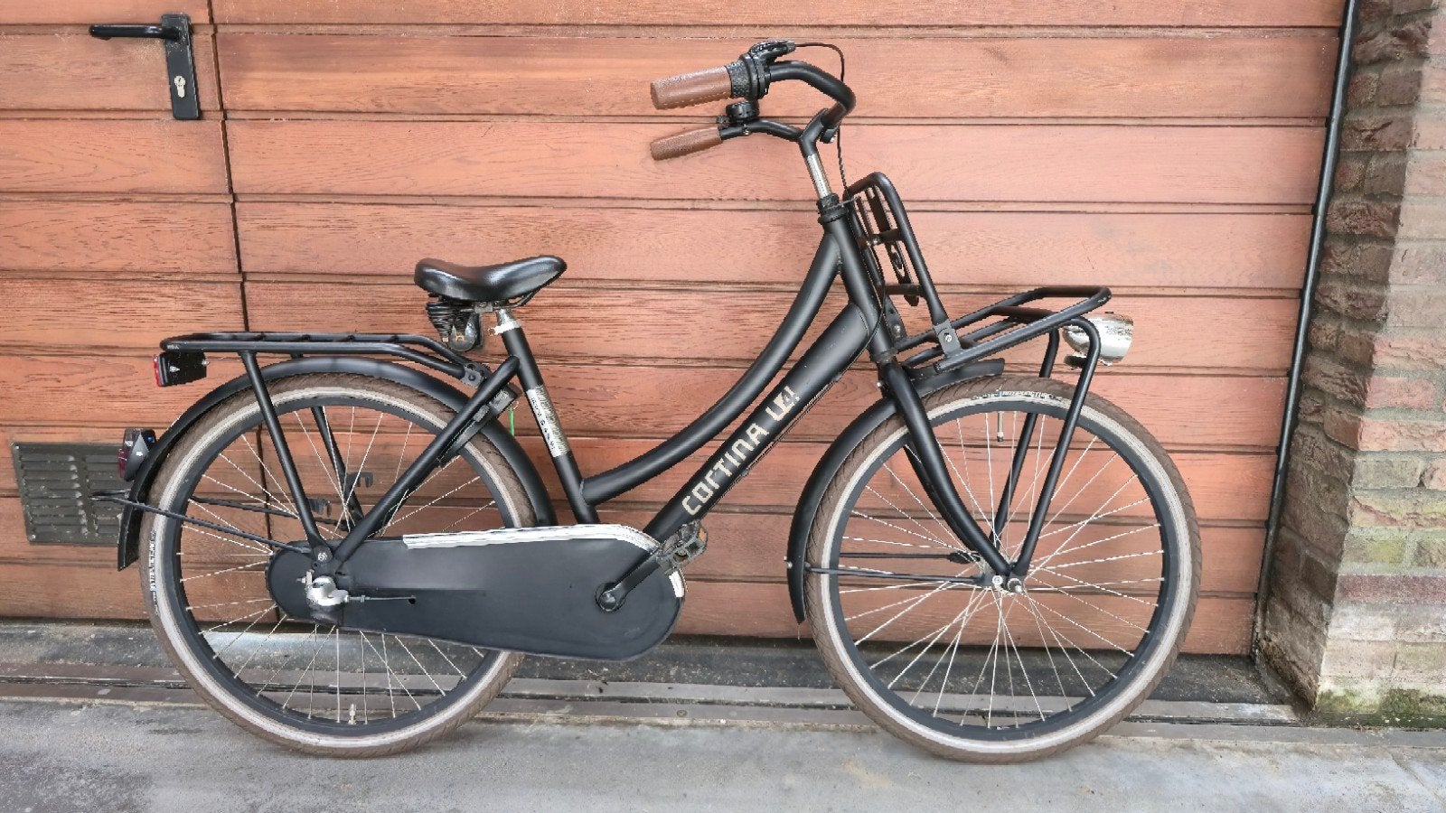 Mooie zwarte Cortina U4 mini 24 inch meisjesfiets, Fietsen en Brommers, Fietsen | Dames | Omafietsen, Ophalen, Terugtraprem, Versnellingen