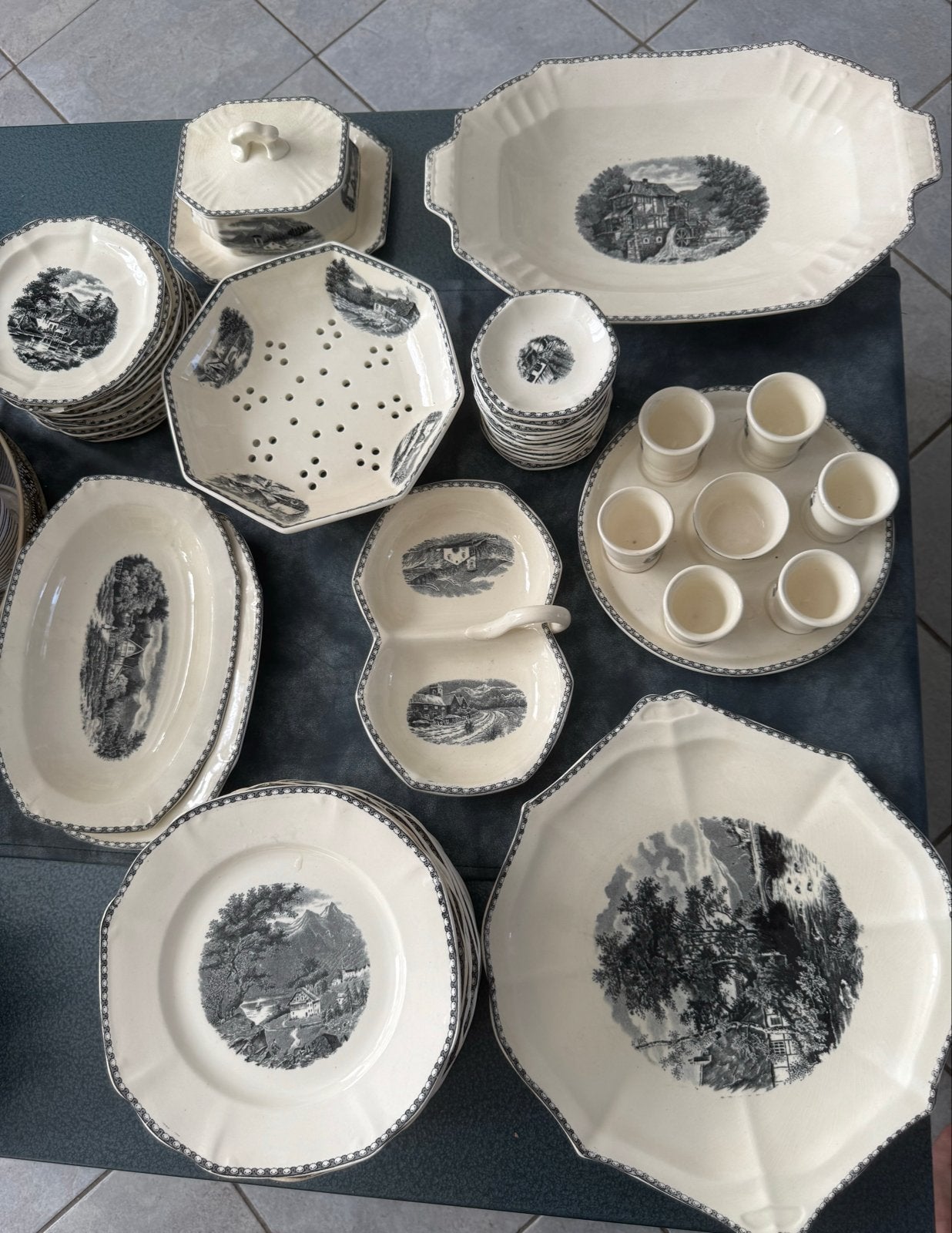Uniek antiek Société Céramique "Landschap" servies, Antiek en Kunst, Ophalen