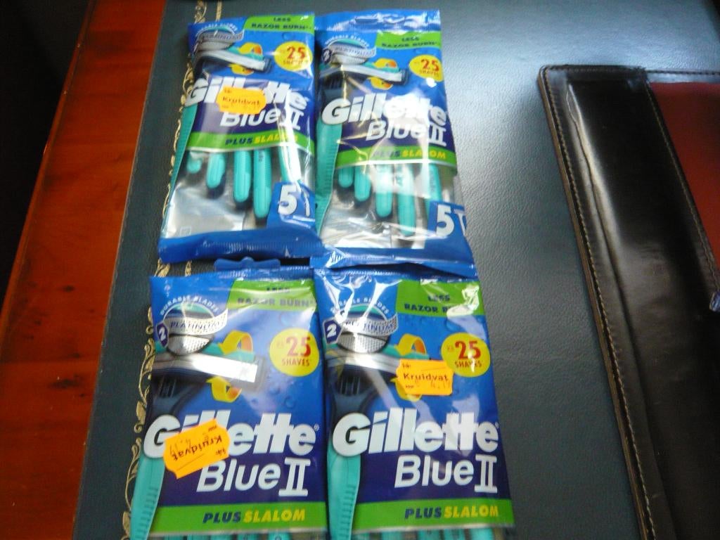 Gillette Blue 4 zakjes met 5 scheermesjes €3 per zakje, Ophalen of Verzenden, Nieuw, Gehele gezicht, Verzorging