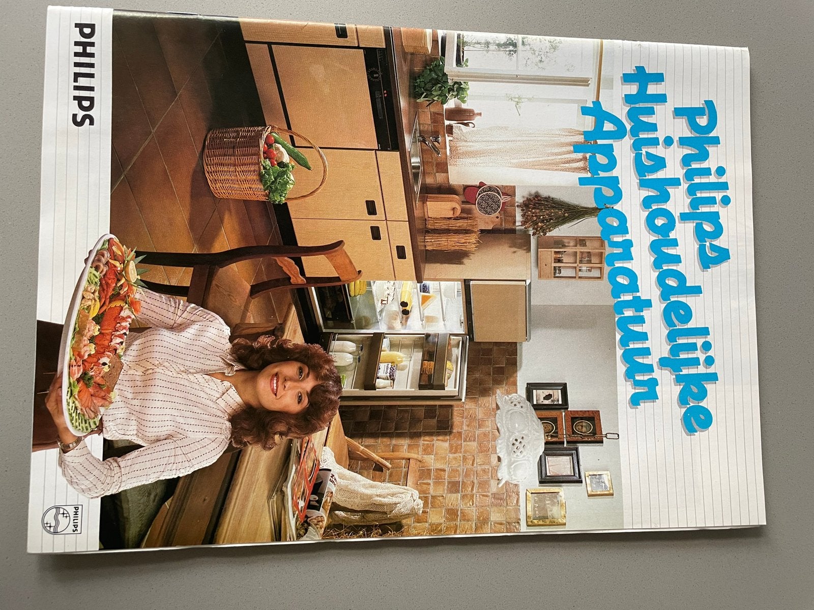 Philips Huishoudelijke Apparatuur Brochure met Prijslijst, Ophalen of Verzenden, Zo goed als nieuw