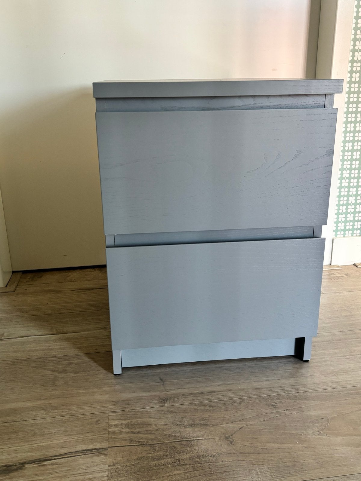 Nachtkastje  met 2 lades - Grijs, Huis en Inrichting, Ophalen, Gebruikt, Minder dan 45 cm, 55 tot 70 cm