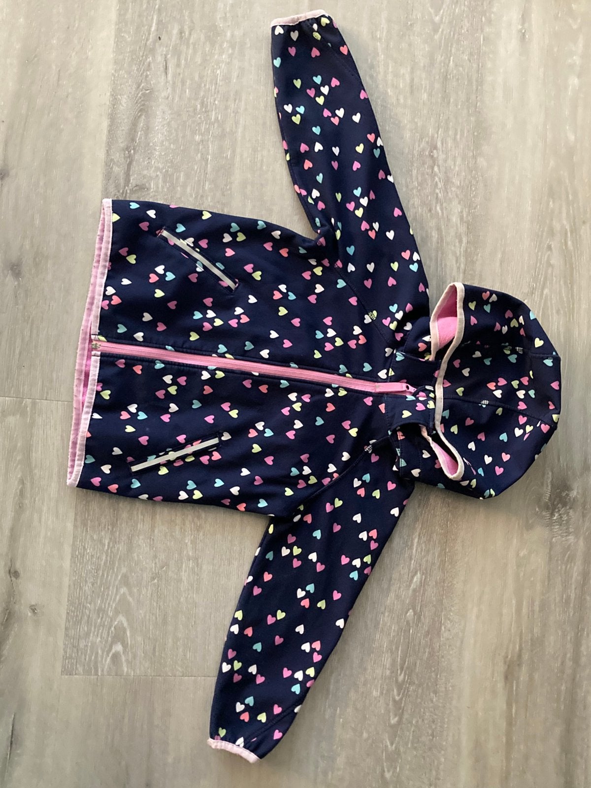 Softshell jas maat 110 H&M, Ophalen of Verzenden, Zo goed als nieuw, Meisje, Jas