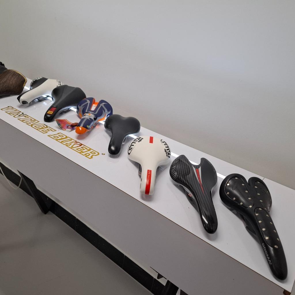 Diverse Race MTB zadels oa. Selle Italia SMP SDG VINTAGE NOS, Ophalen of Verzenden, Zo goed als nieuw, Zadel, Diversen