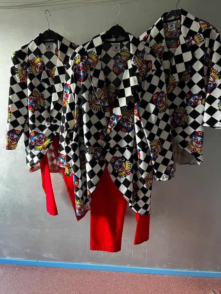 Carnavalskleding, Ophalen, Carnaval, Carnavalswierts, Kleding