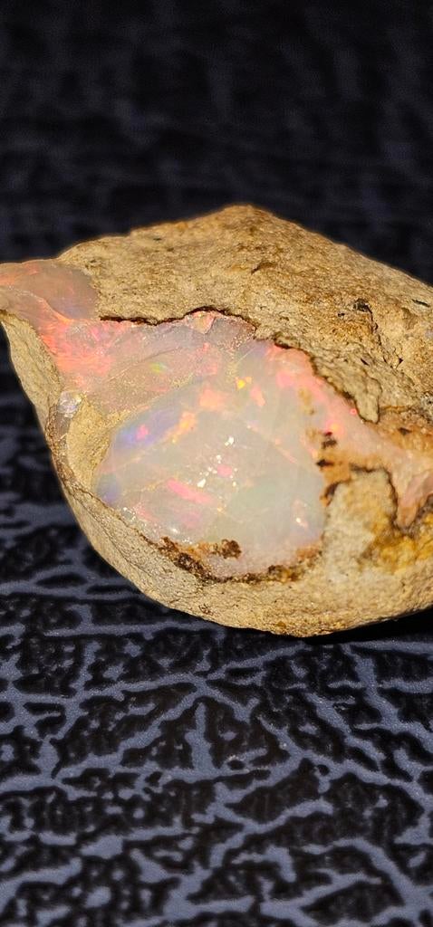 Ruwe Ethiopische Opaal 4,1 gram Kleurenspel, Sieraden, Tassen en Uiterlijk, Edelstenen, Ophalen of Verzenden, Nieuw