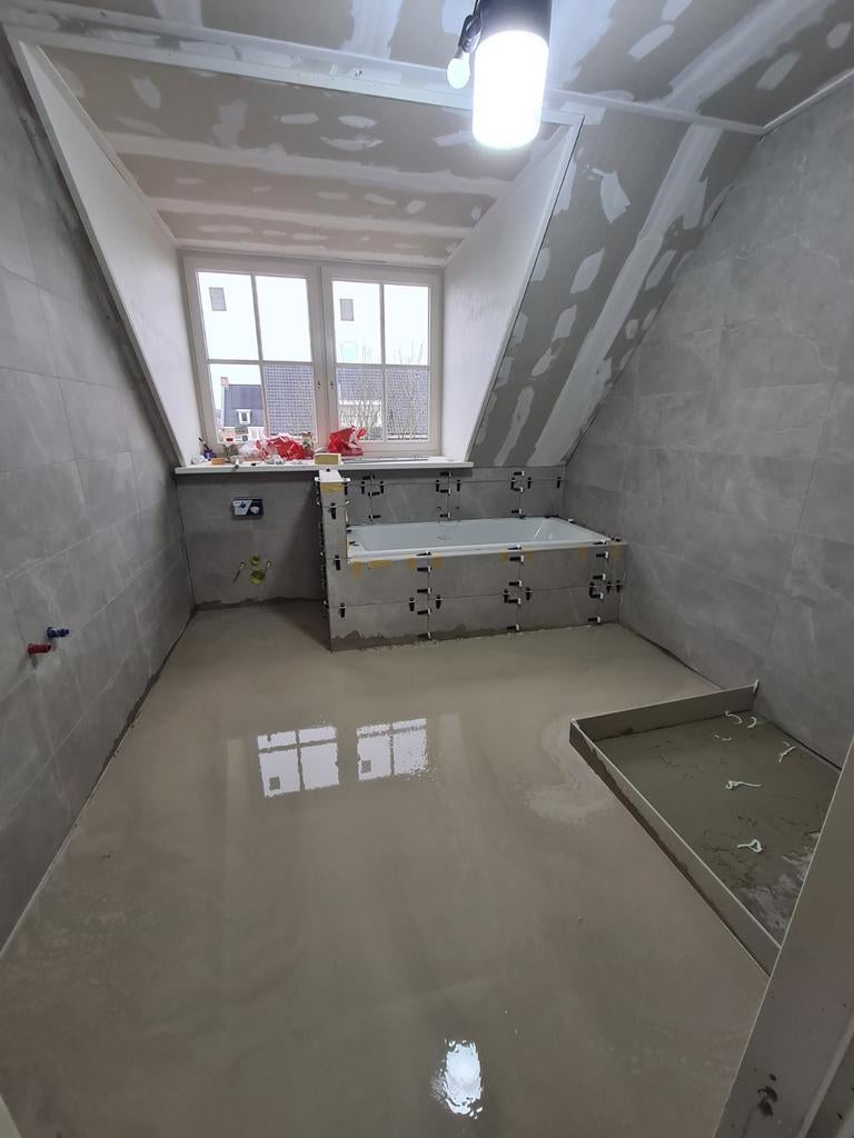 Tegelzetter nodig?Complete badkamer renovatie/Alle tegelwerk, Mozaïek