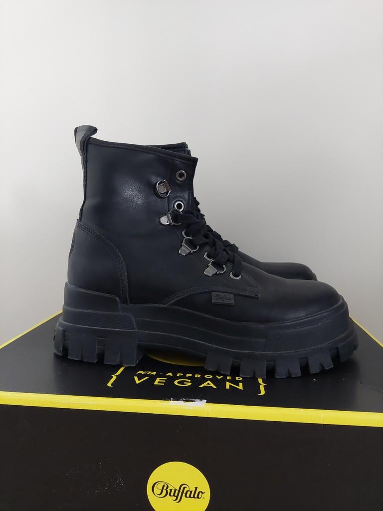 Buffalo leren boots nieuw, origineel €130, Zwart, Lage of Enkellaarzen, Nieuw, Ophalen of Verzenden