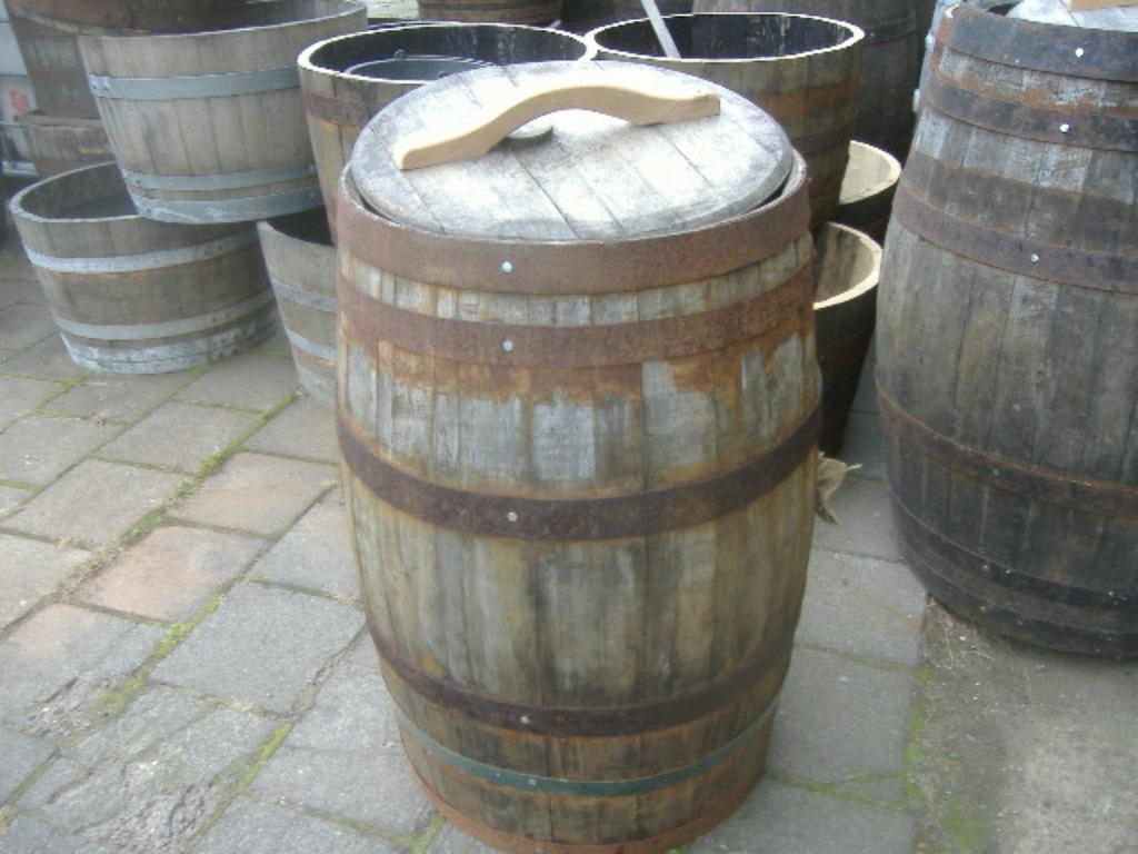 whisky en wijnvaten v.a. € 85,00 zie 24 foto' s-omschrijving, Ophalen, Gebruikt, 150 liter of meer, Met pomp