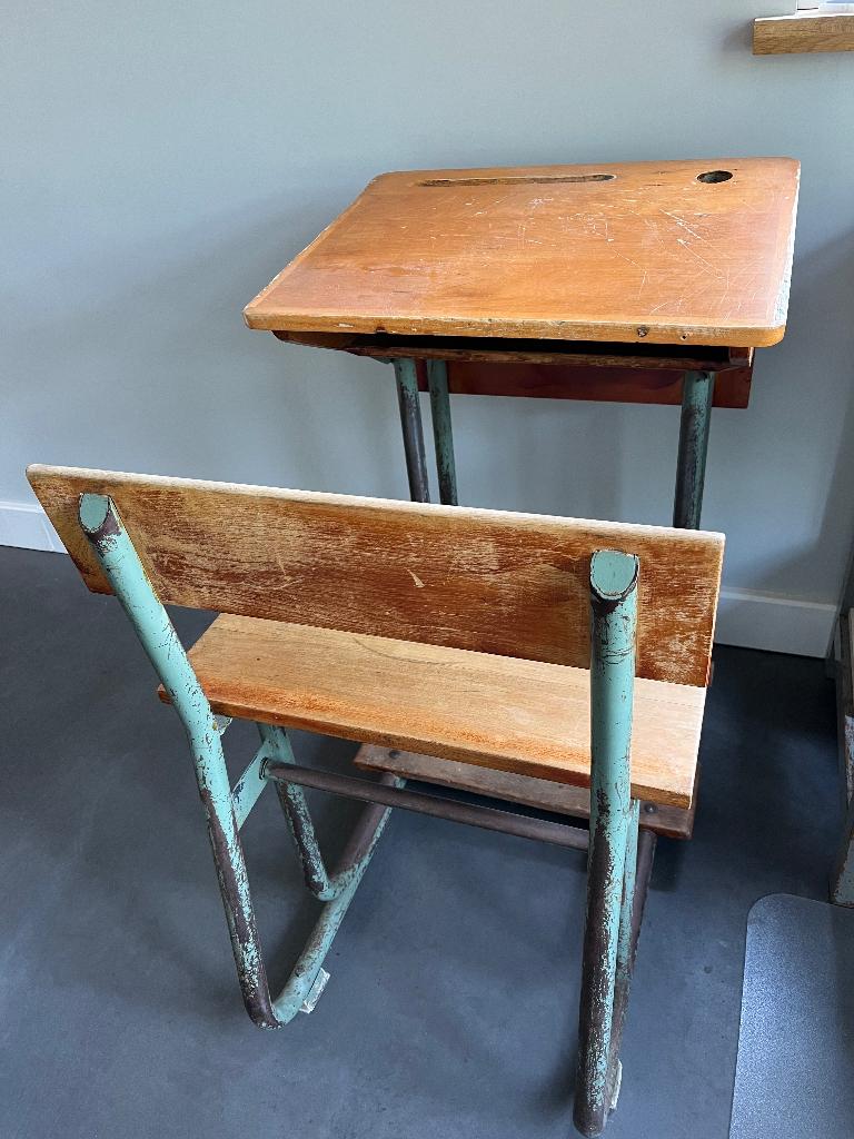 Oud schoolbankje, Antiek en Kunst, Antiek | Meubels | Stoelen en Banken, Ophalen
