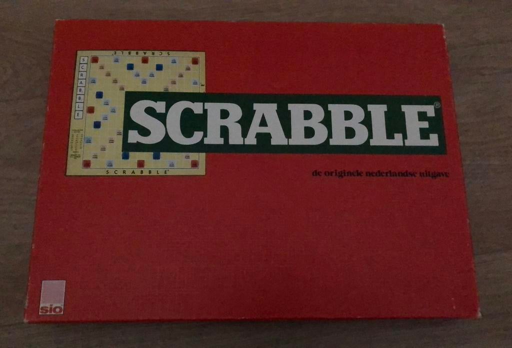 Scrabble, Hobby en Vrije tijd, Gezelschapsspellen | Bordspellen, Drie of vier spelers, Ophalen of Verzenden, Gebruikt