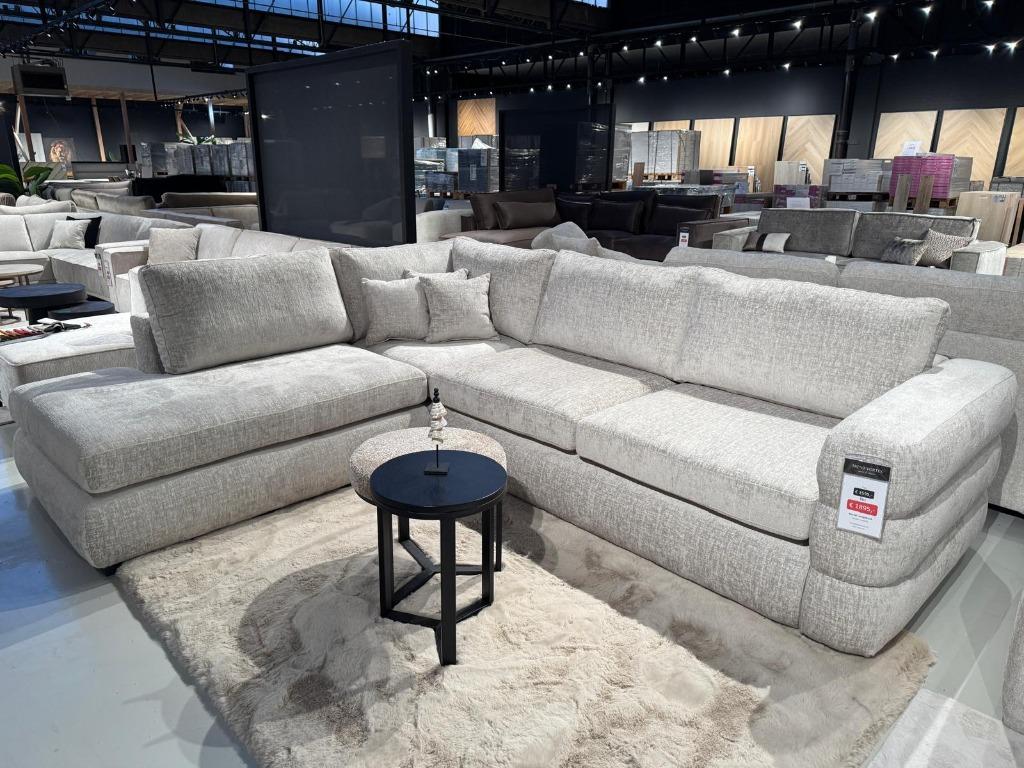 Foto 2 van Voorraad Actie | Velvet bouclé Hoekbank | Showroom Utrecht