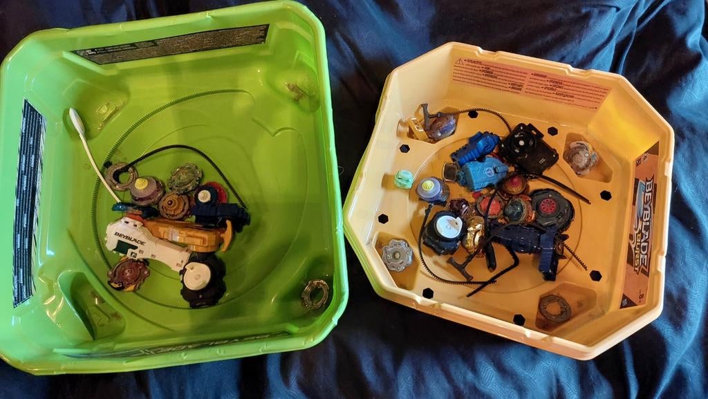 Beyblades, Ophalen of Verzenden, Rechthoekig
