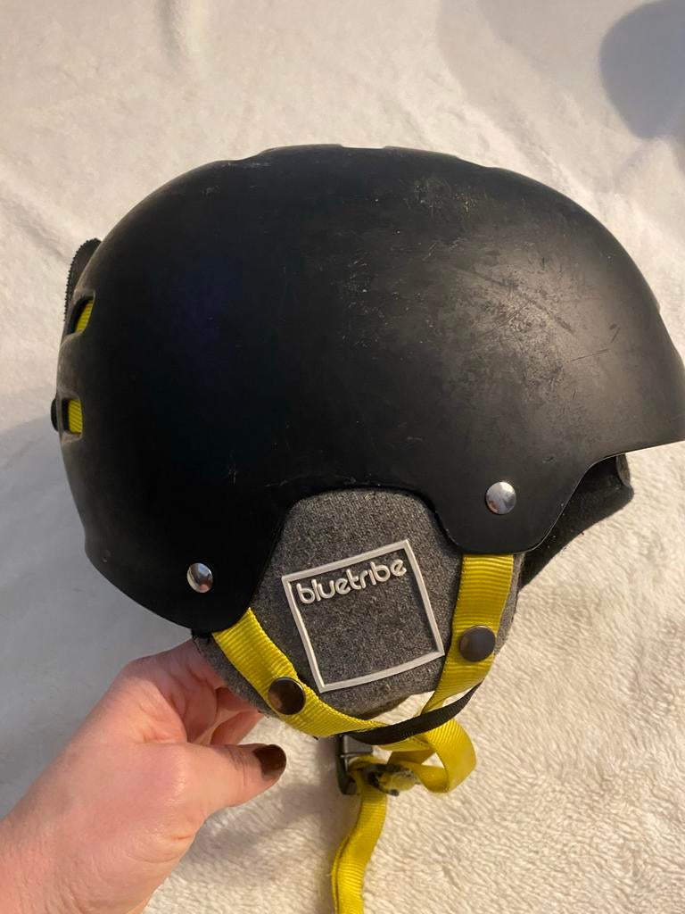 Bluetribe Skihelm Maat M, Overige merken, Gebruikt, Ophalen of Verzenden, Kleding