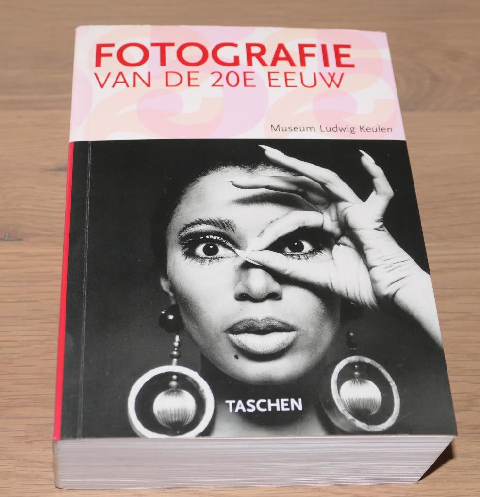 Fotografie van de 20e eeuw (Taschen), Boeken, Hobby en Vrije tijd, Zo goed als nieuw, Fotograferen en Filmen, Ophalen of Verzenden