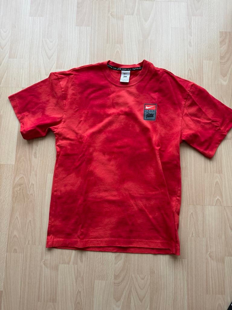 Nike x Patta Shirt - Nieuw - Maat S, Kleding | Heren, T-shirts, Ophalen of Verzenden, Nieuw, Maat 46 (S) of kleiner, Rood