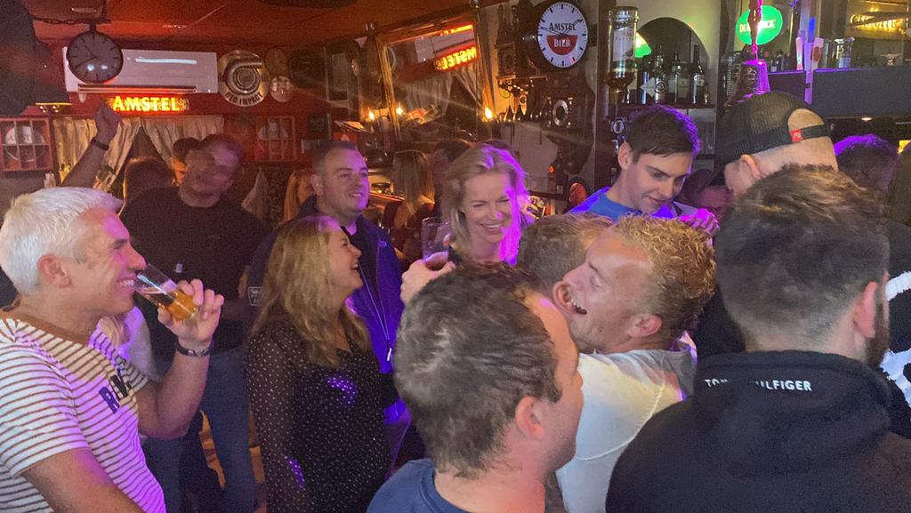 DJ Utrecht/karaoke/zingende DJ!/ drive in/ bruiloft, Diensten en Vakmensen, Muzikanten, Artiesten en Dj's, Solo-artiest