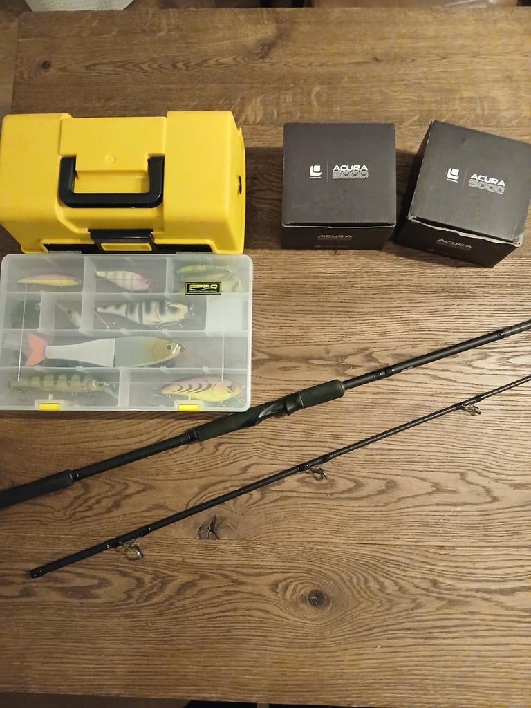 Compleet roofvis hengel set, Ophalen, Zo goed als nieuw, Complete set