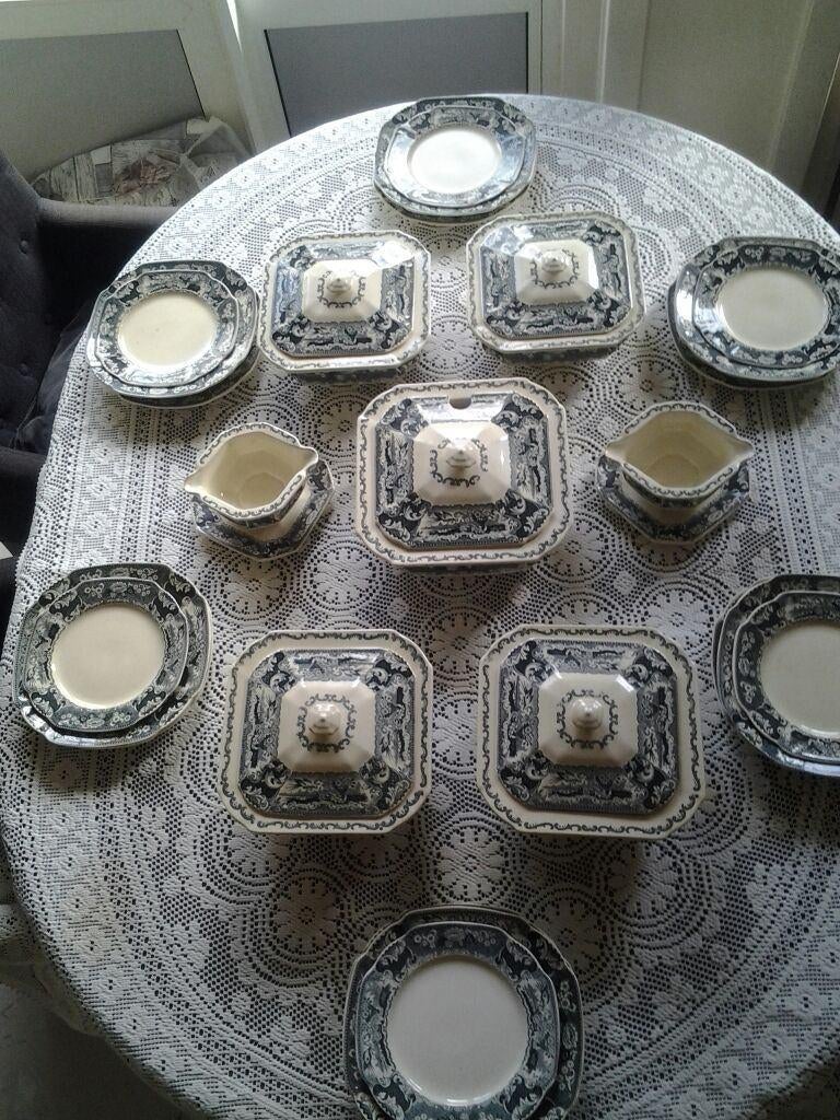 SERVIES, Servies MAASTRICHT, Antiek en Kunst, Antiek | Servies compleet, Ophalen