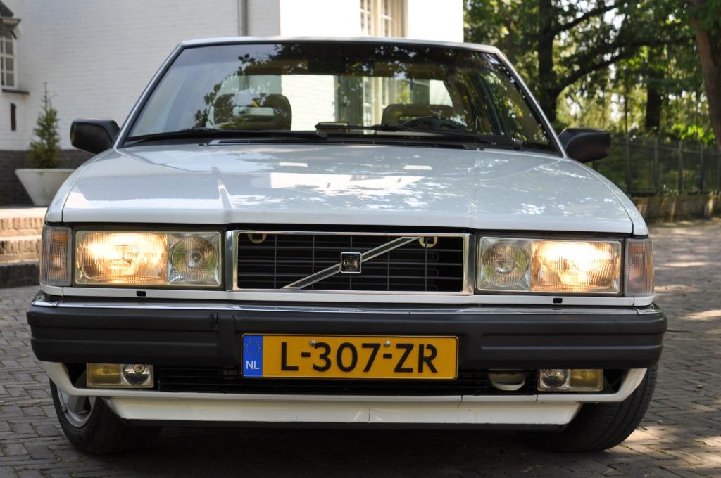 Volvo 780 2.3T Bertone coupe, Auto's, Automaat, Achterwielaandrijving, 4 cilinders, Particulier
