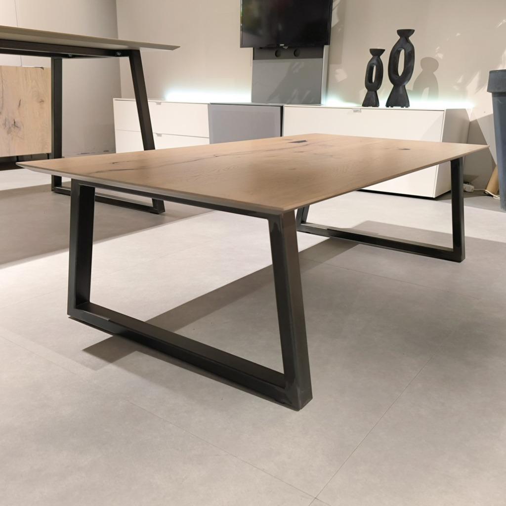 Inhouse Salontafel Melton Hout met Zwart Metalen Poot, Ophalen, 100 tot 150 cm, Nieuw, 50 tot 100 cm