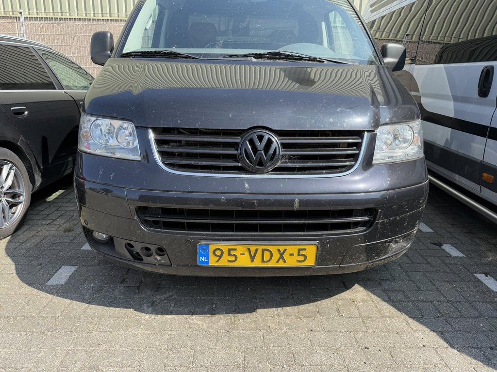Volkswagen T5 2.5 voorkop ZWART LC9X, Auto-onderdelen, Carrosserie en Plaatwerk, Bumper, Volkswagen, Gebruikt, Herkomst onderdeel bekend