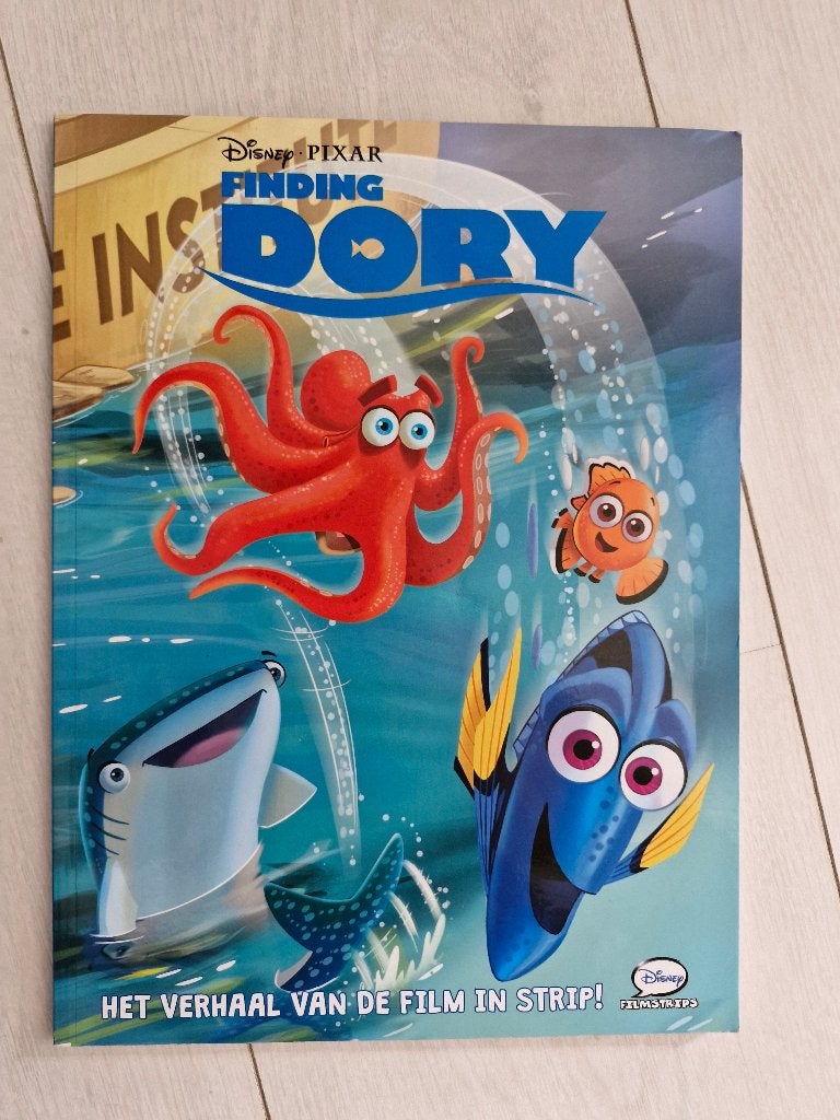 Finding Dory, Eén stripboek, Ophalen of Verzenden, Gelezen