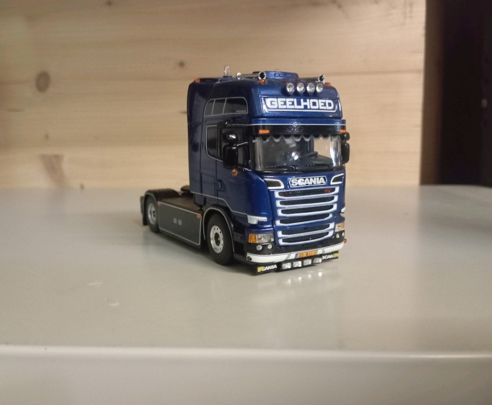 Scania R Geelhoed WSI, Hobby en Vrije tijd, Modelauto's | 1:50, Ophalen of Verzenden, Zo goed als nieuw, Bus of Vrachtwagen, Wsi