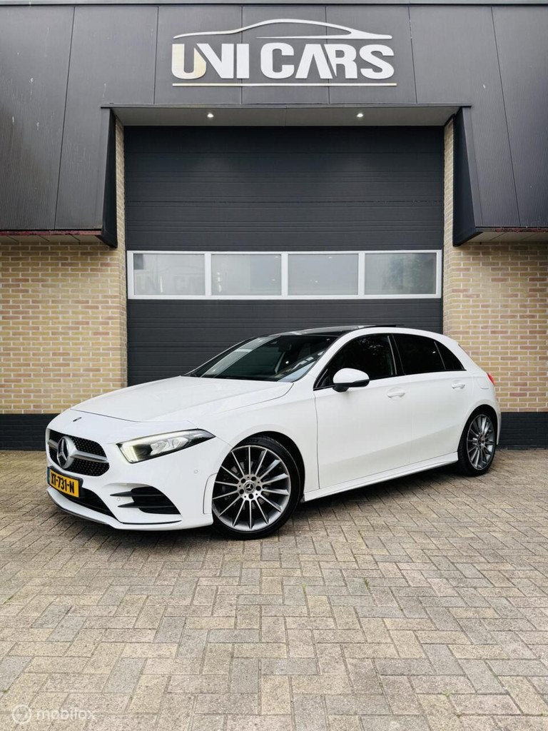 Mercedes A-klasse 200 Launch Edition Premium 2018, Gebruikt, 4 cilinders, Alcantara, 19 km/l