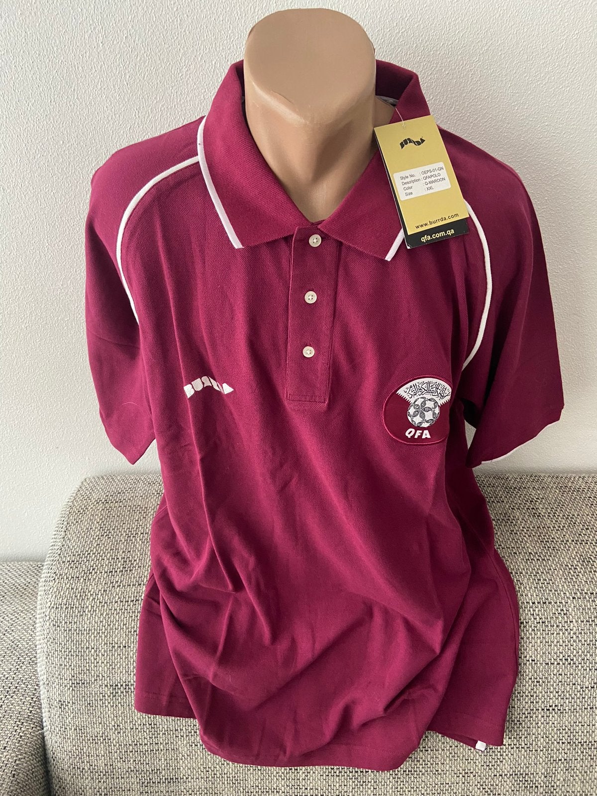 Qatar voetbalshirt polo nieuw met kaartje, Verzamelen, Ophalen of Verzenden, Nieuw, Buitenlandse clubs, Shirt