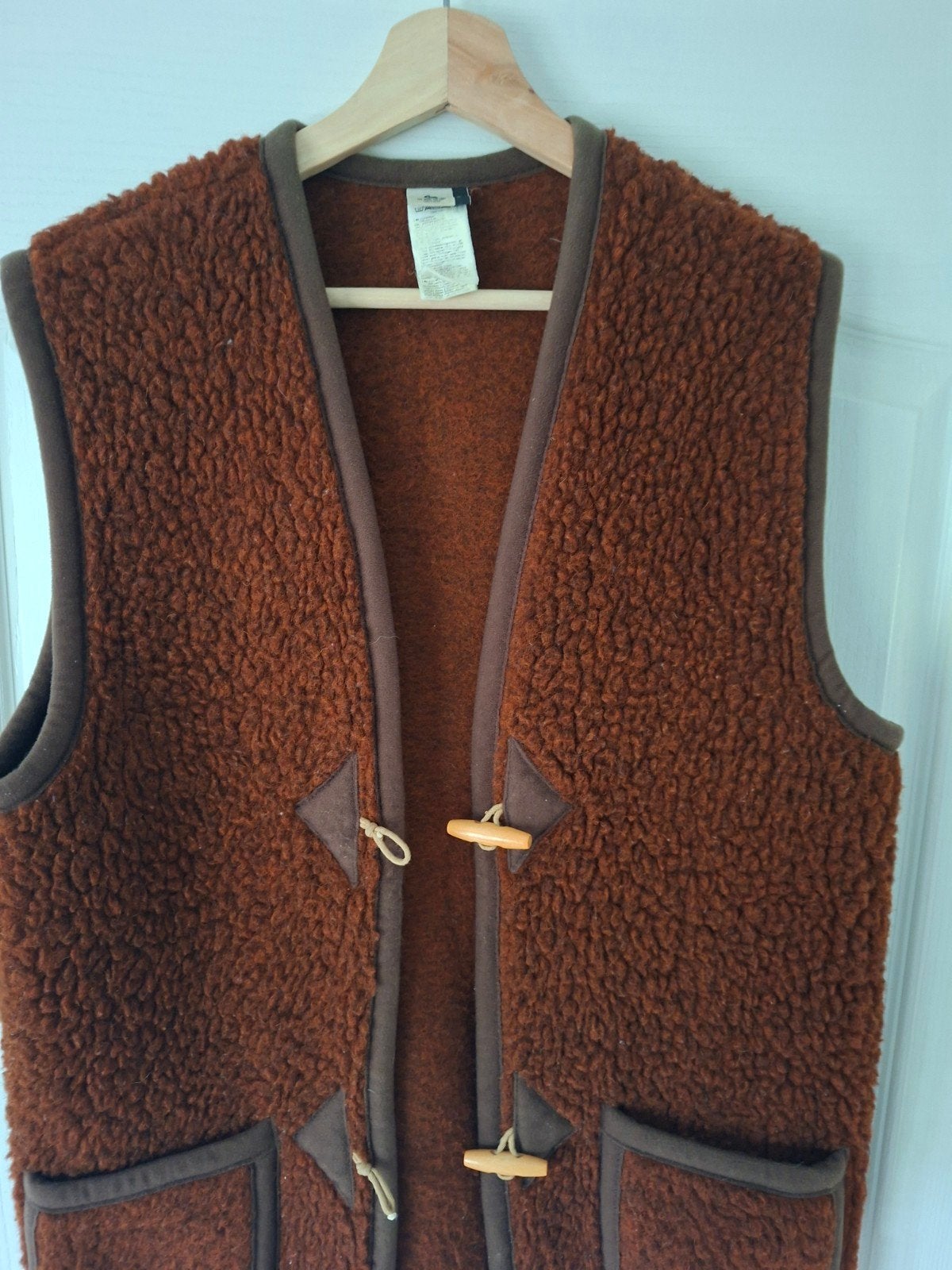 Vintage bruin teddy gilet met houten knopen, Maat 38/40 (M), Bruin, Ophalen of Verzenden, Onbekend