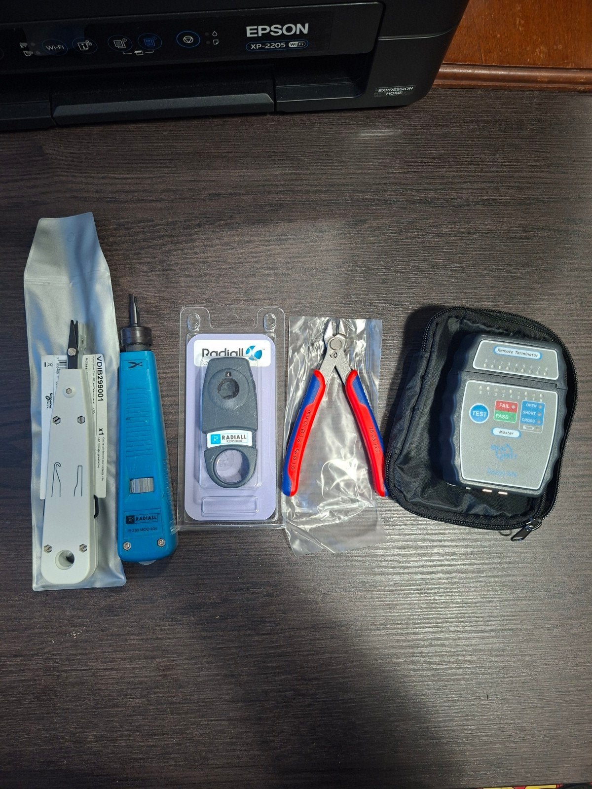Nieuw Data monteur set Radiall Knipex, Ophalen of Verzenden, Nieuw, Gereedschapsset, Knipex