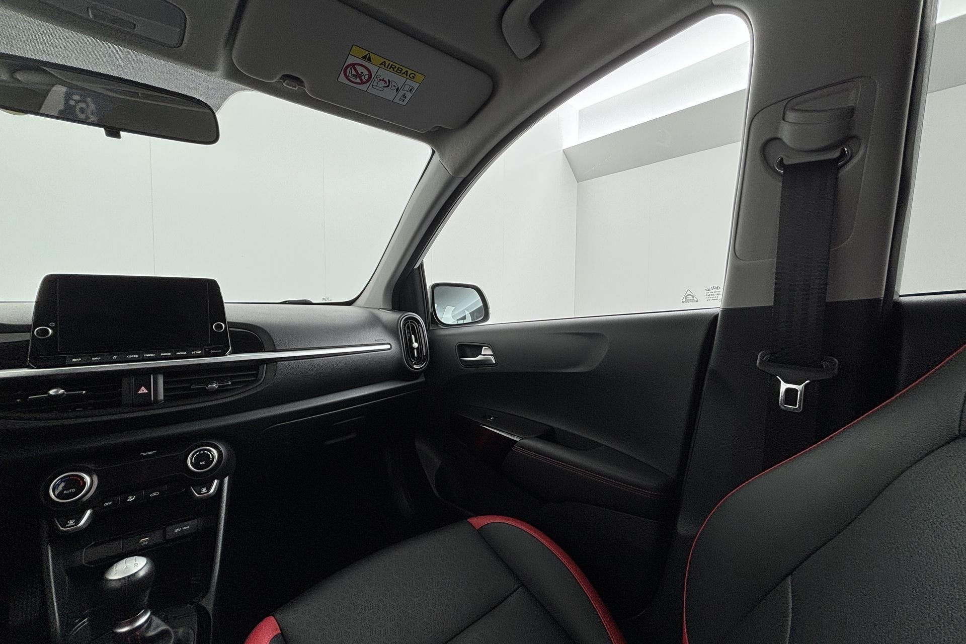 Foto 25 van Kia Picanto 1.0 DPi GT-Line Compacte allrounder met een spor