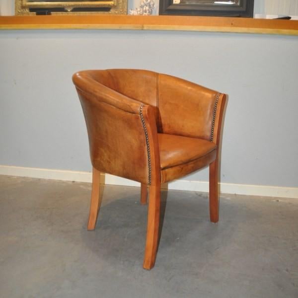 Schapenleren eetkamerstoel tub, Huis en Inrichting, Stoelen, Gebruikt, Bruin, Leer, Ophalen of Verzenden